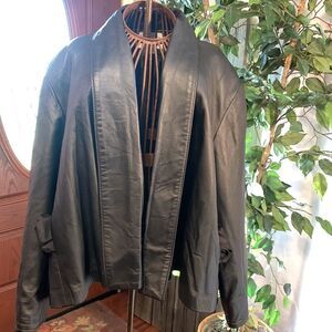 Ladies Leather Jacket please see pictures for measurements